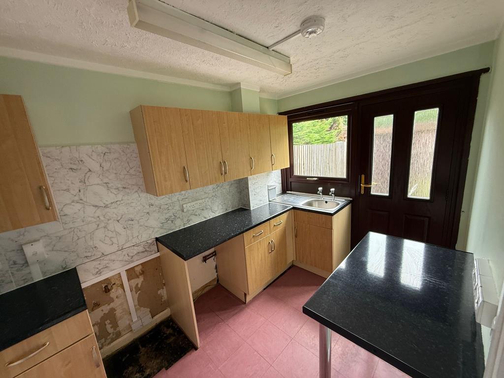 Lot: 157 - HOUSE IN NEED OF IMPROVEMENT - Kitchen of House in need of improvement